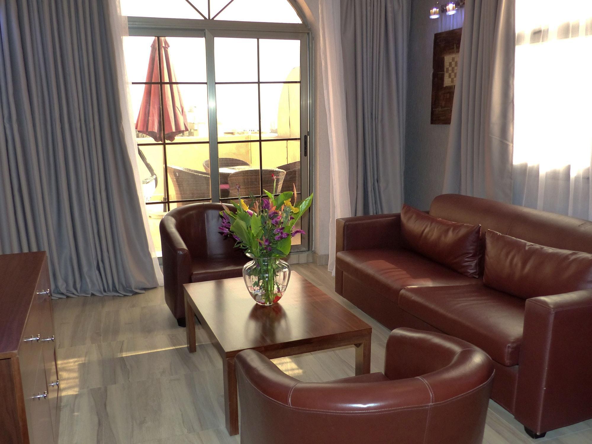 Hotel Days & By Wyndham