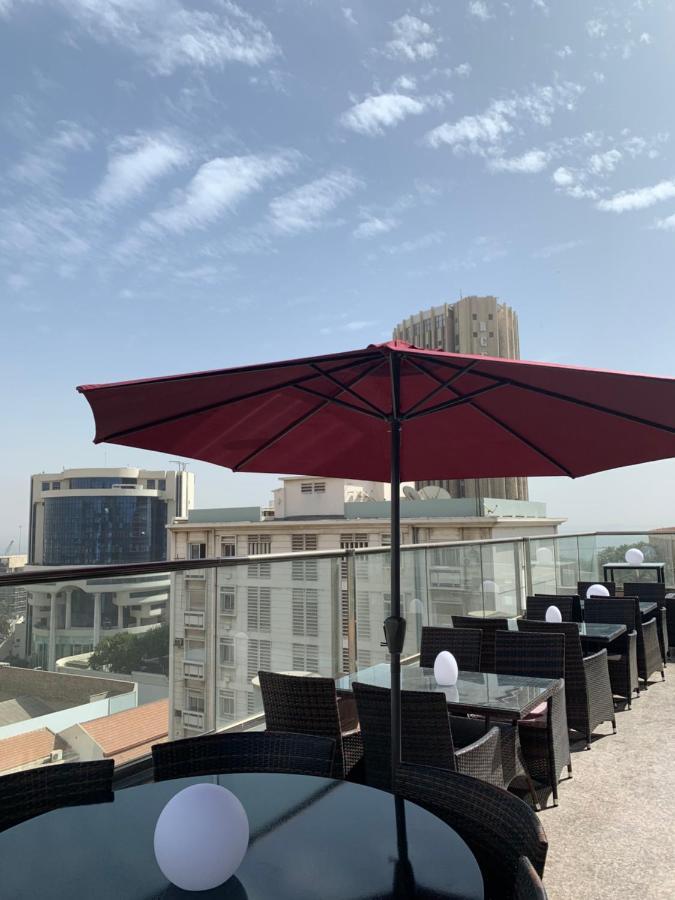 Days & By Wyndham Hotel